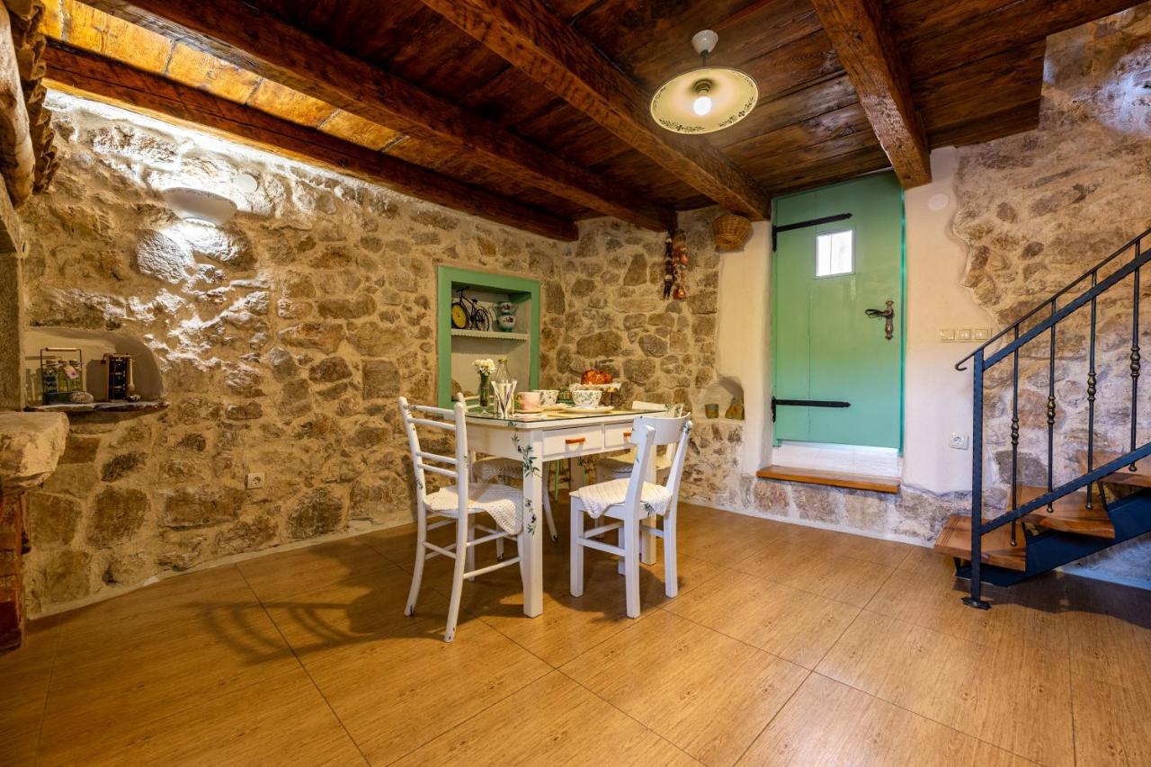 Parona Holiday Home Vrbnik Exteriér fotografie